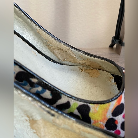 Nine West Rainbow Leopard Print Peep Toe Pumps / Heels - Picture 13 of 15